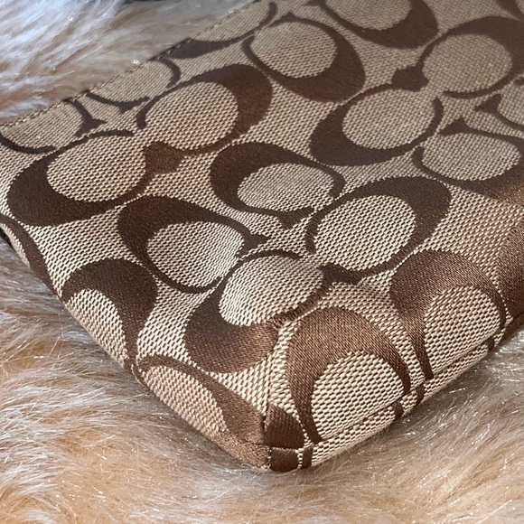 Coach Park Signature Medium Wristlet - Picture 6 of 11